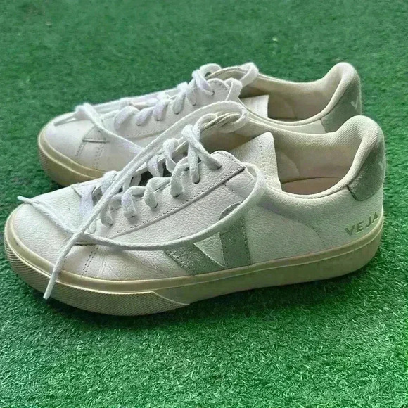 VEJA - Picture 2 of 7